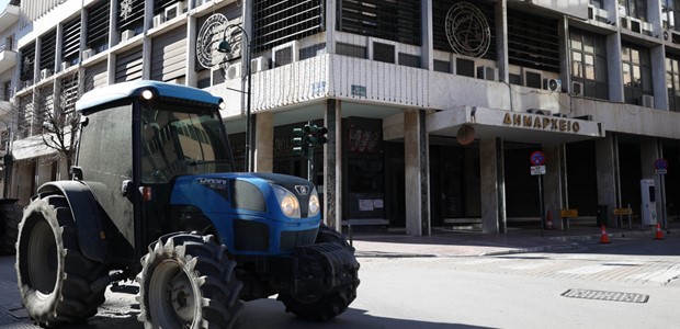 Στο κέντρο της Λάρισας με τα τρακτέρ σήμερα οι αγρότες